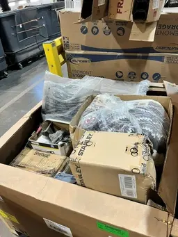 Image of 2 Pallets of UNMANIFESTED Mixed Merchandise