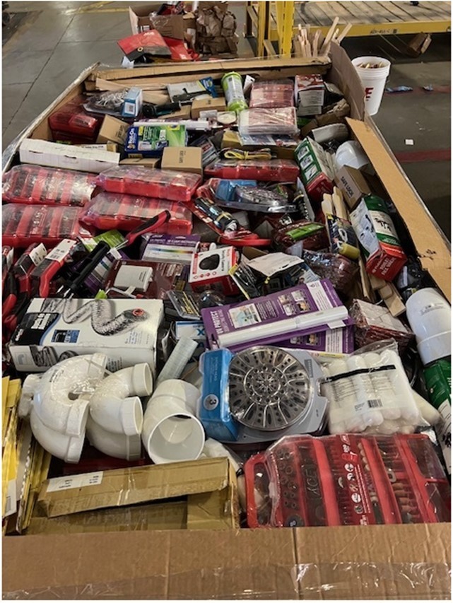 1 Pallet of UNMANIFESTED Mixed Merchandise, Used Fair Condition, Colorado Springs, CO Closes