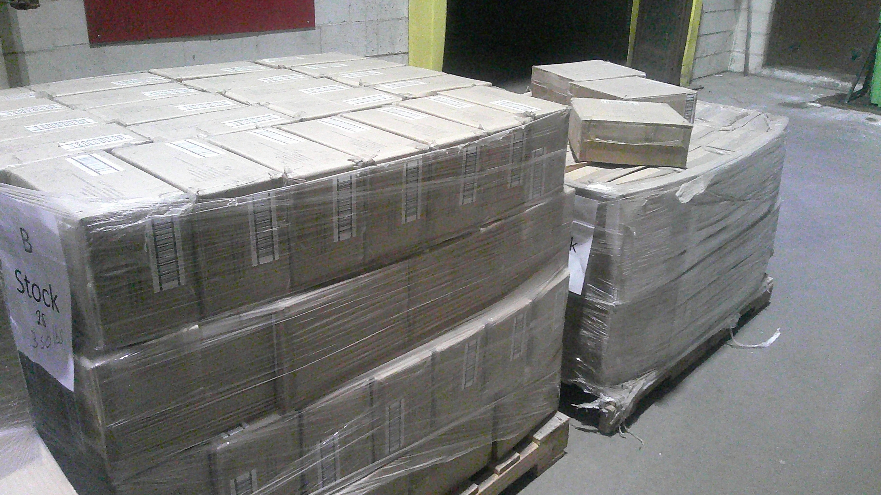 Truckload of UNMANIFESTED Mixed Merchandise, Used Fair Condition