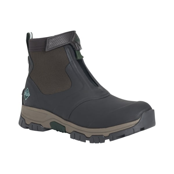 6 Pallets of Cleats, Women's Athletic Apparel & More, 2 Ext. Retail $92,172, Conklin, NY