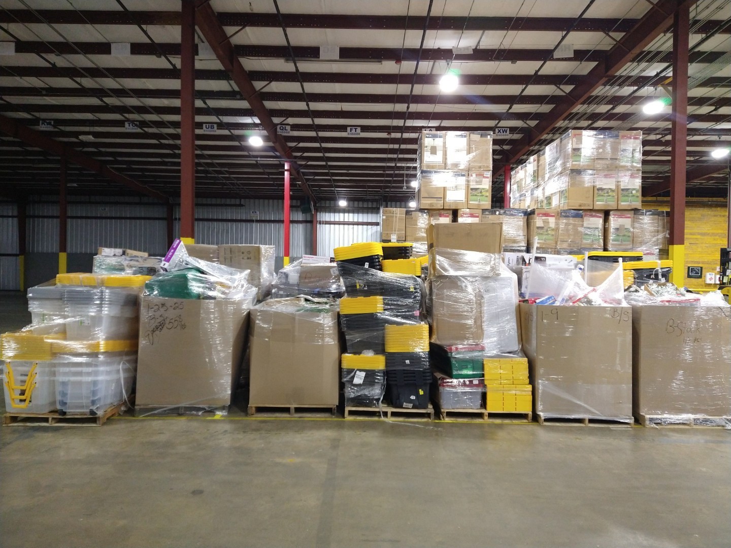 Truckload (21 Pallets) of Unmanifested Merchandise, Internet Returns, Wilkesboro, NC