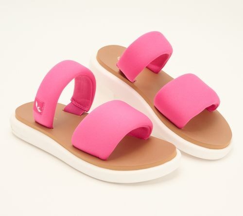 2 Pallets of Sandals by Isaac Mizrahi Live! & Koolaburra by UGG, 350 Pairs, (Lot 1_13359), Ext. Retail $23,418, Suffolk, VA