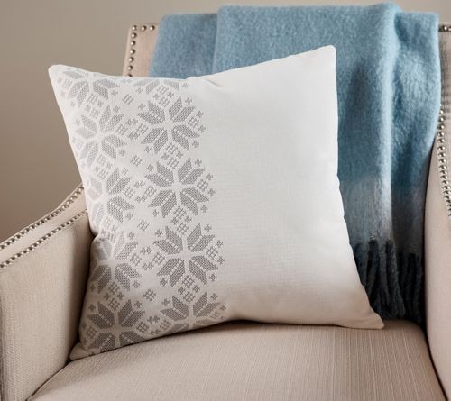 1 Pallet of Embroidered Pillows by Home Reflections Ext. Retail $5,040, Bethlehem, PA