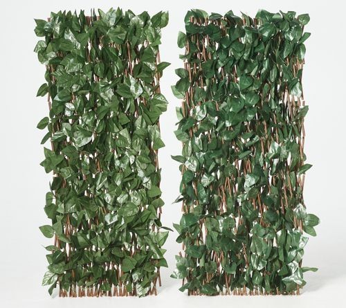 1 Pallet of Expandable Faux Ivy by Compass Home Ext. Retail $4,656, Florence, SC