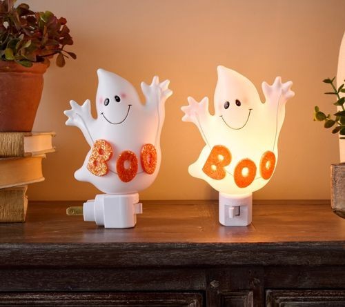 6 Pallets of Holiday, Home Improvement & More by Valerie Parr Hill & More, (Lot 1_14749), Ext. Retail $7,115, Florence, SC