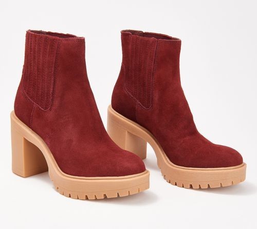 1 Pallet of Shoes by Freedom, Katy Perry & More, 149 Pairs, (Lot 1_14804), Ext. Retail $12,981, Suffolk, VA