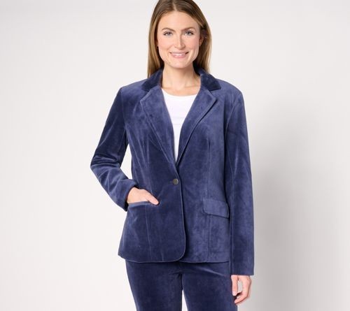 1 Pallet of Apparel by Susan Graver, Belle by Kim Gravel & More Ext. Retail $34,362, Florence, SC