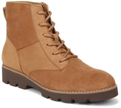 5 Pallets of Shoes by Vince Camuto, Vionic & More, 348 Pairs, Ext. Retail $38,593, Ontario, CA, USA