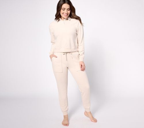 1 Pallet of Apparel by Susan Graver, Belle by Kim Gravel & More Ext. Retail $11,168, Florence, SC