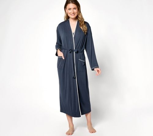 1 Pallet of Pants, Tops & More by Denim & Co., Susan Graver & More Ext. Retail $49,760, Florence, SC