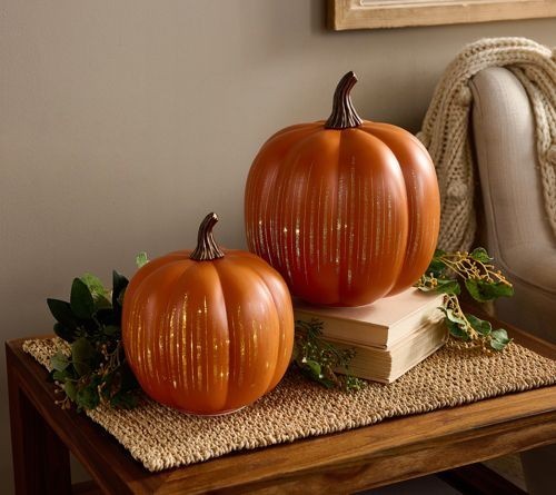 3 Pallets of Home Décor & More by Valerie Parr Hill & More Ext. Retail $2,363, Ontario, CA, USA