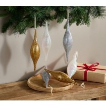 1 Pallet of Home Décor & More by Valerie Parr Hill & More, 38 Units, Used - Fair Condition, Ext. Retail $2,820, Ontario, CA, USA