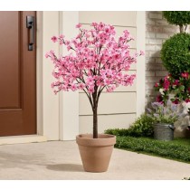 1 Pallet of Home Décor & More by Northern Nights, Periea & More, 24 Units, Used - Fair Condition, Ext. Retail $2,446, Ontario, CA, USA