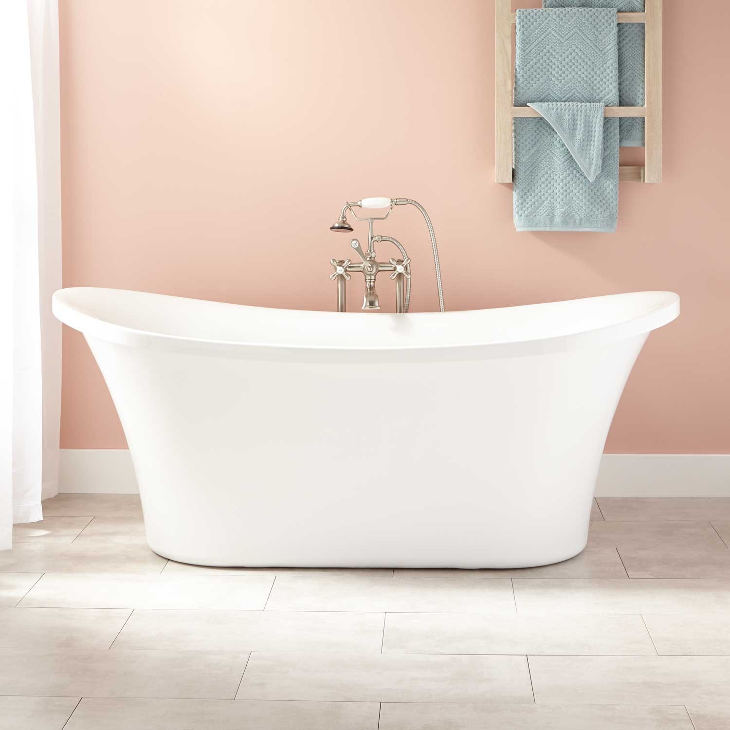 Truckload from Signature Hardware of Bathtubs, 14 Units, Scratch & Dent